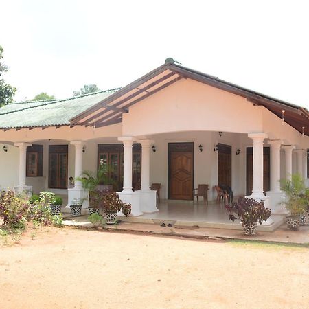 First House Mihintale Hotel Екстериор снимка