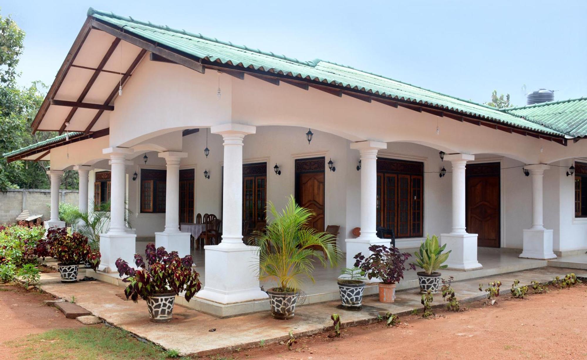 First House Mihintale Hotel Екстериор снимка