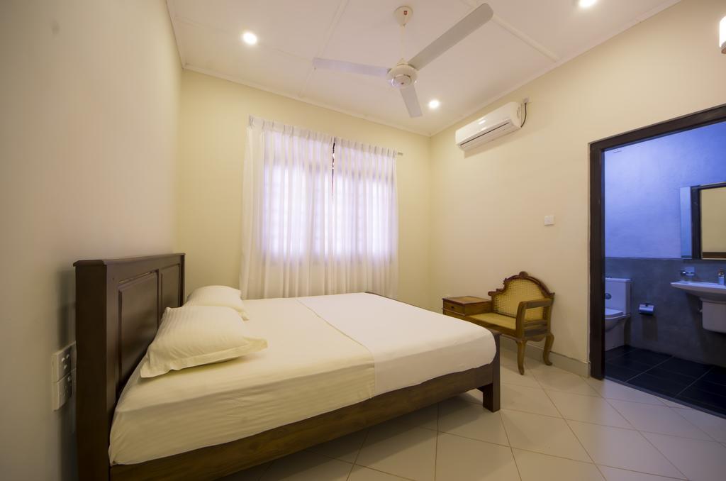 First House Mihintale Hotel Екстериор снимка